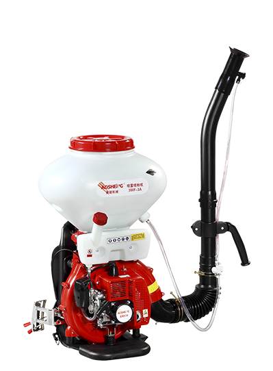 Hvordan rengøres den selvkørende frugtplantage sprøjte efter brug?